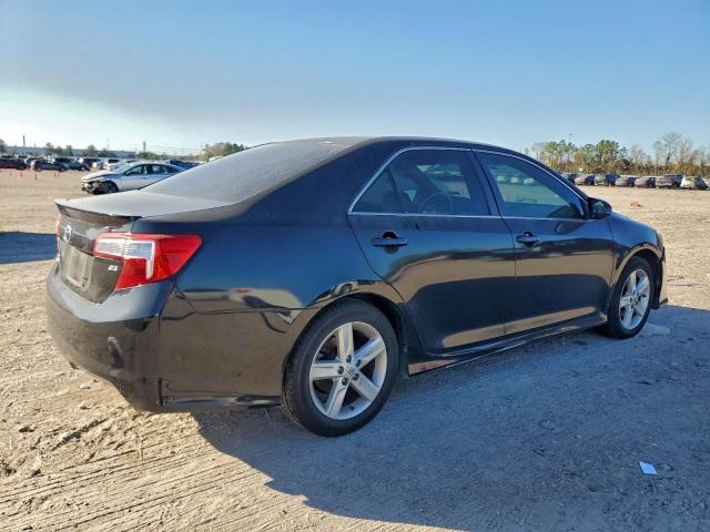 Toyota Camry Base Image 5