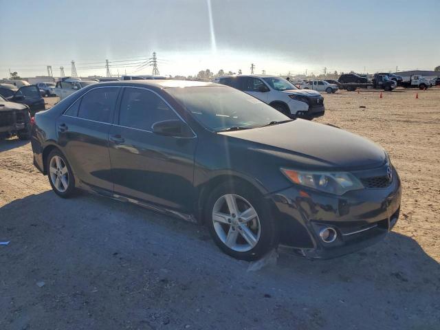 Toyota Camry Base Image 2