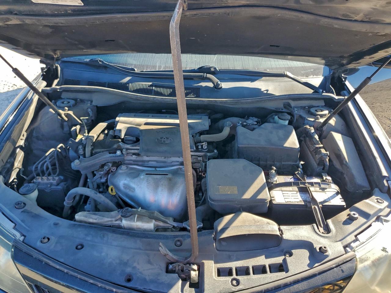 Toyota Camry Base Image 10