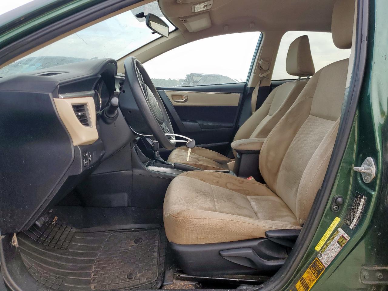 Toyota Corolla L Image 3