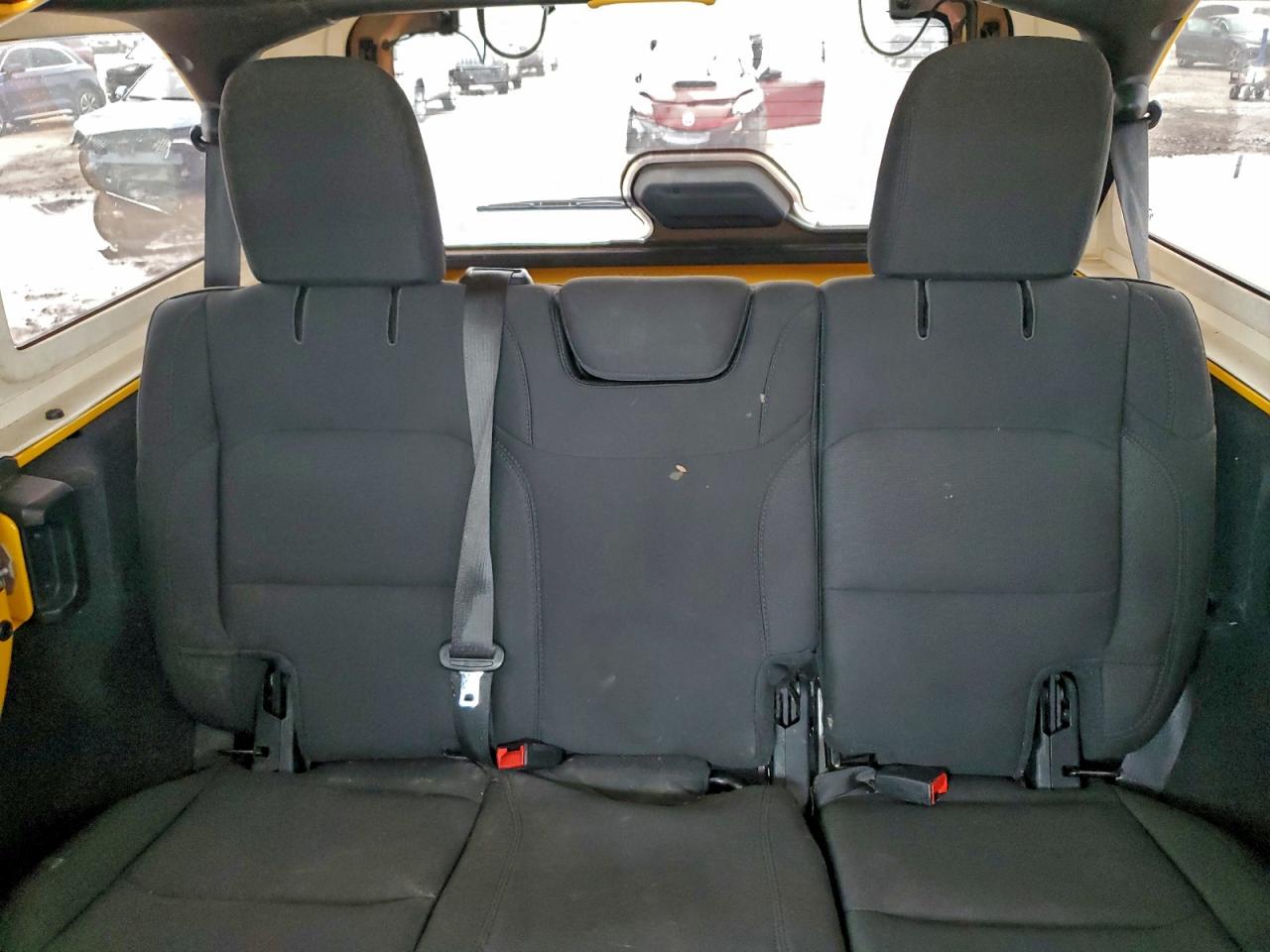 Jeep Wrangler Sport Image 11