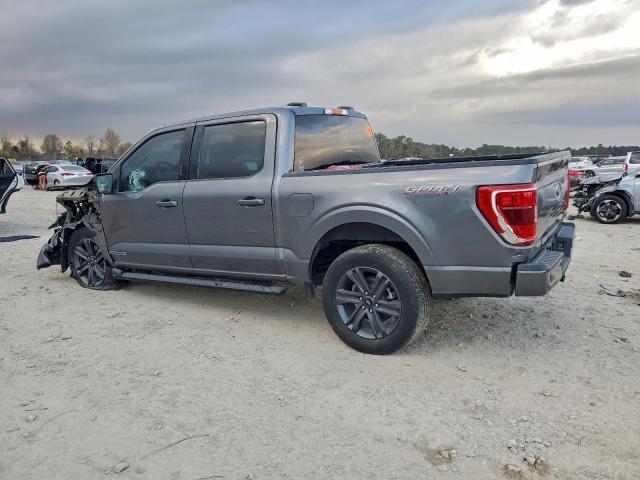 Ford F-150 Supercrew Image 4