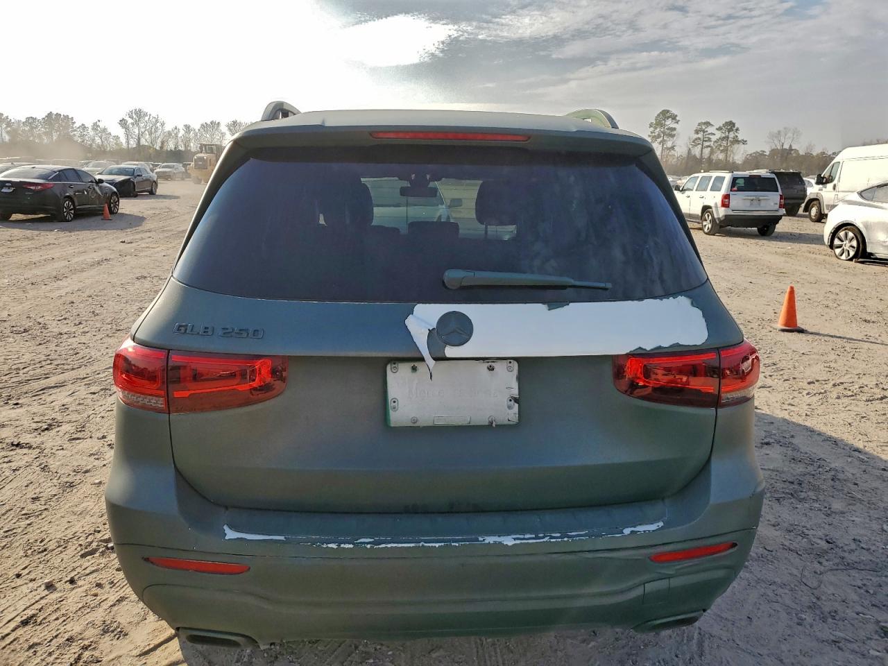 Mercedes-Benz GLB 250 Image 2