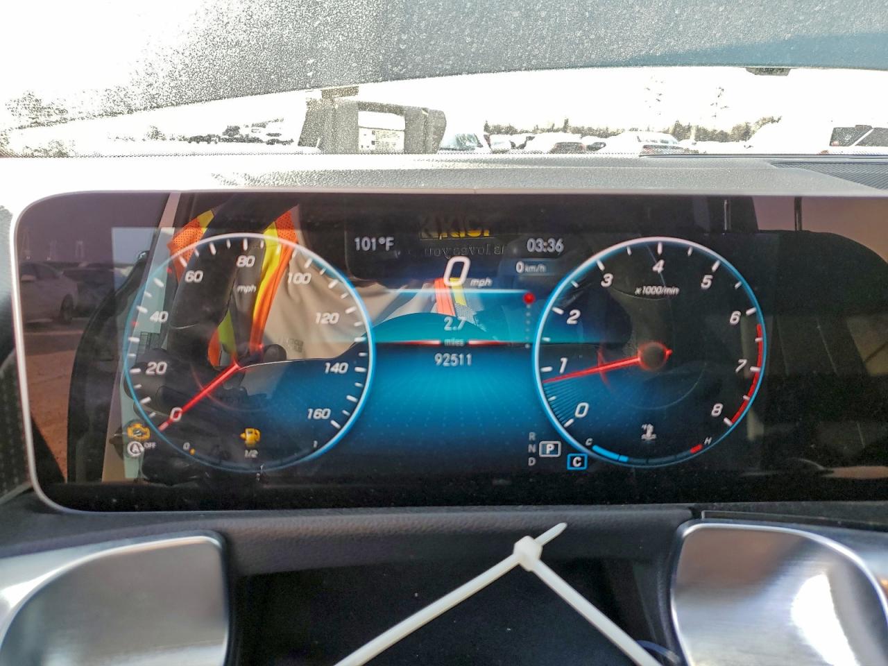 Mercedes-Benz GLB 250 Image 8