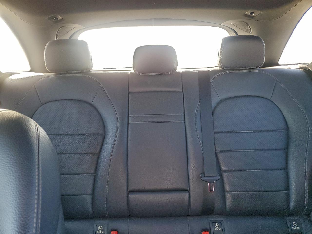 Mercedes-Benz GLC 300 Image 9