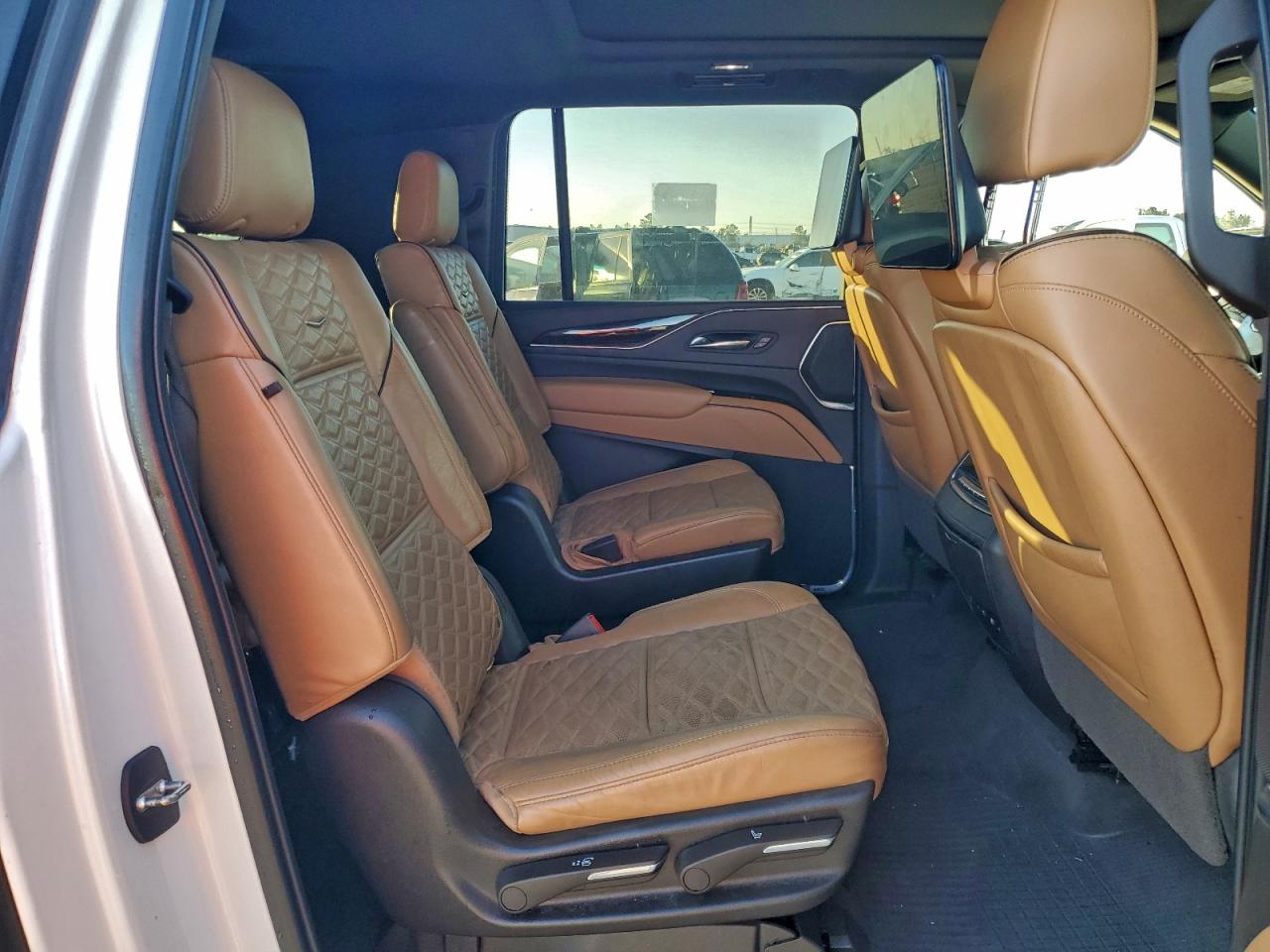 Cadillac Escalade Esv Sport Image 6