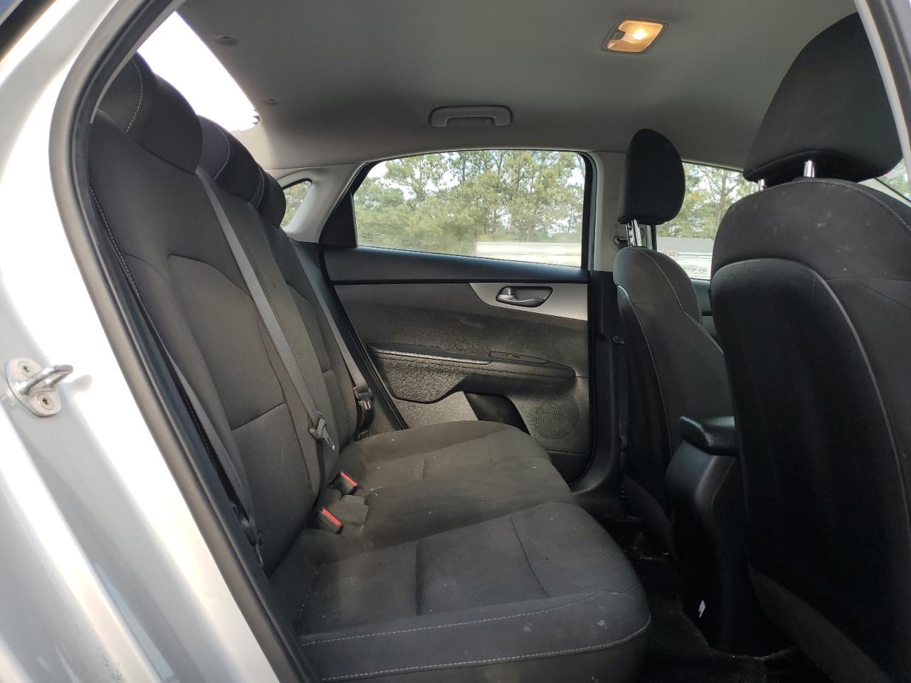 Kia Forte Fe Image 4