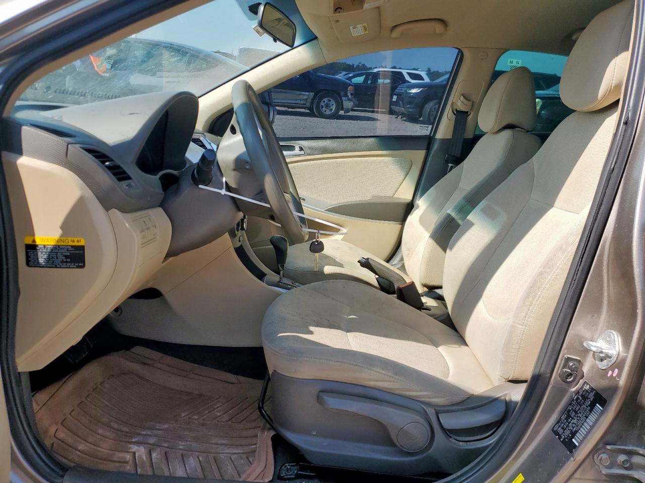 Hyundai ACCENT Gls Image 8