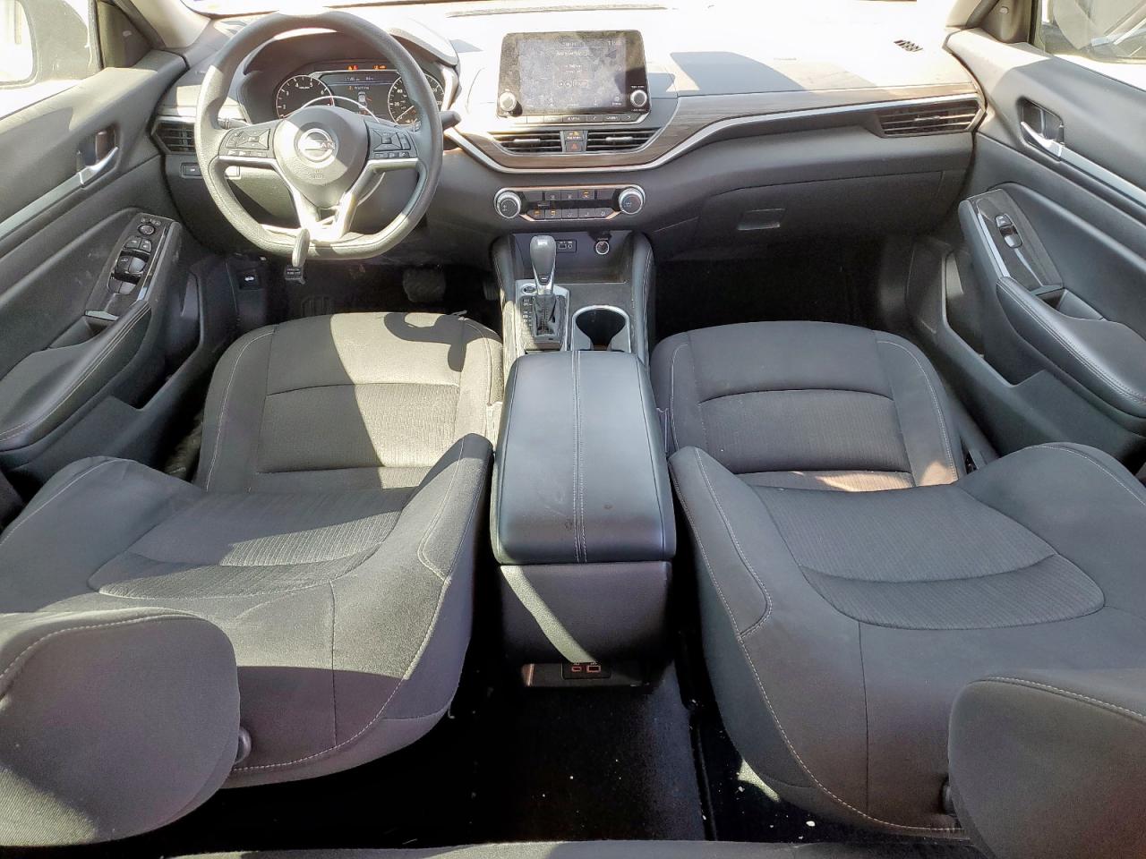 Nissan Altima Sv Image 10