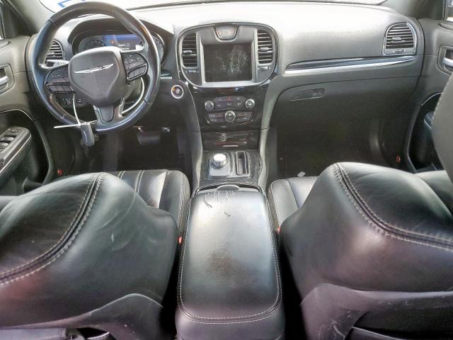 Chrysler 300 S Image 12