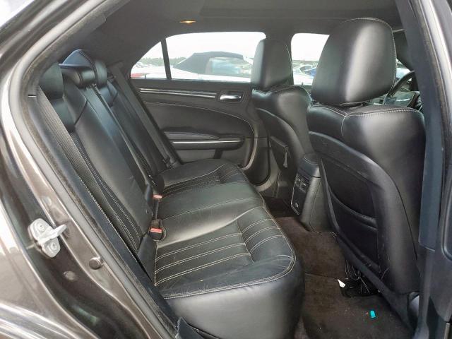 Chrysler 300 S Image 7