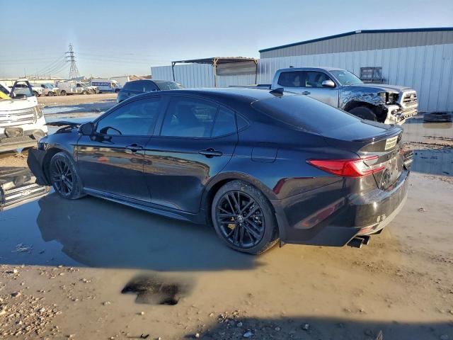 Toyota Camry Xse Image 2