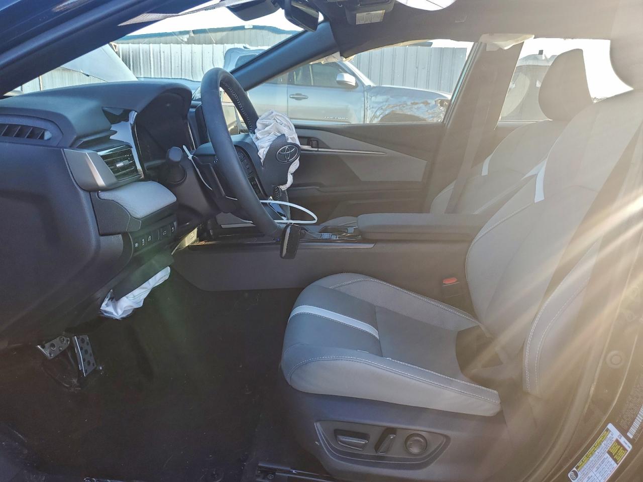 Toyota Camry Xse Image 8