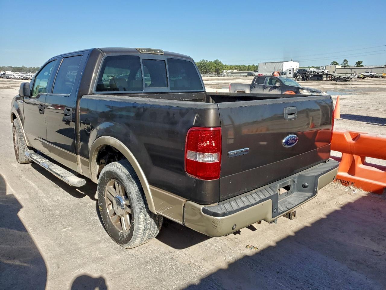 Ford F-150 Supercrew Image 3