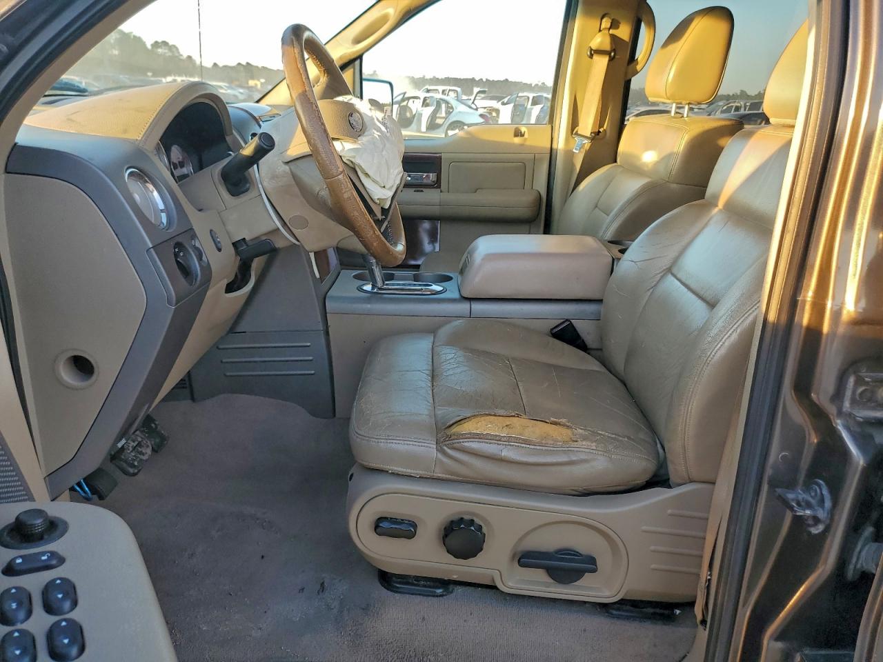 Ford F-150 Supercrew Image 7