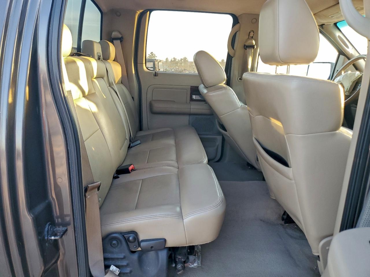 Ford F-150 Supercrew Image 9