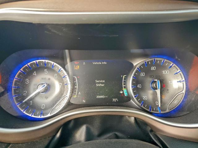 Chrysler Pacifica Touring L Image 10