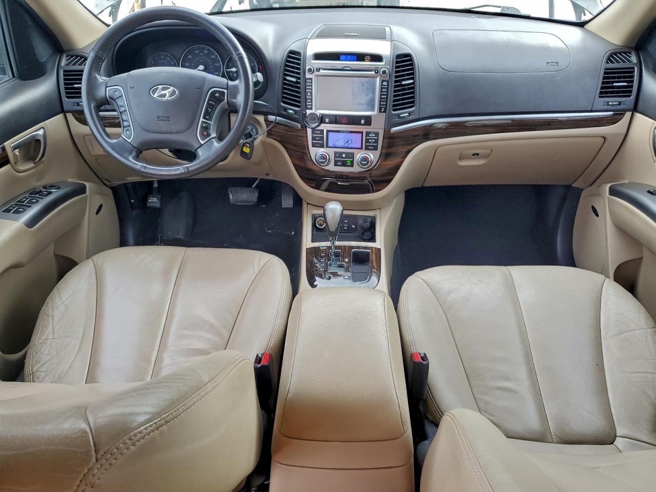 Hyundai SANTA FE Limited Image 6