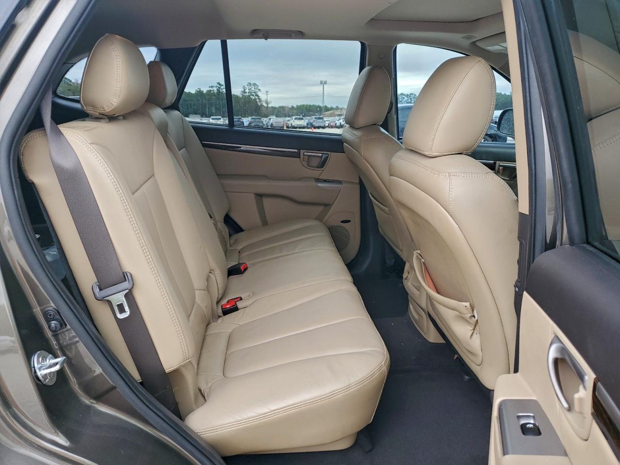 Hyundai SANTA FE Limited Image 14