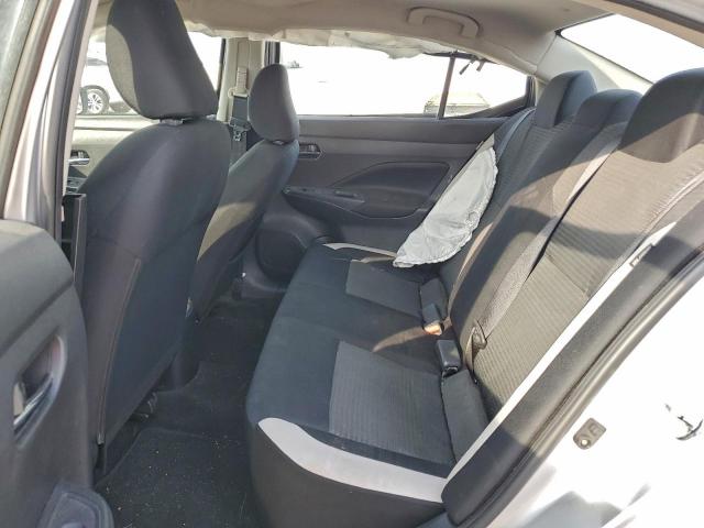 Nissan Versa Sv Image 7