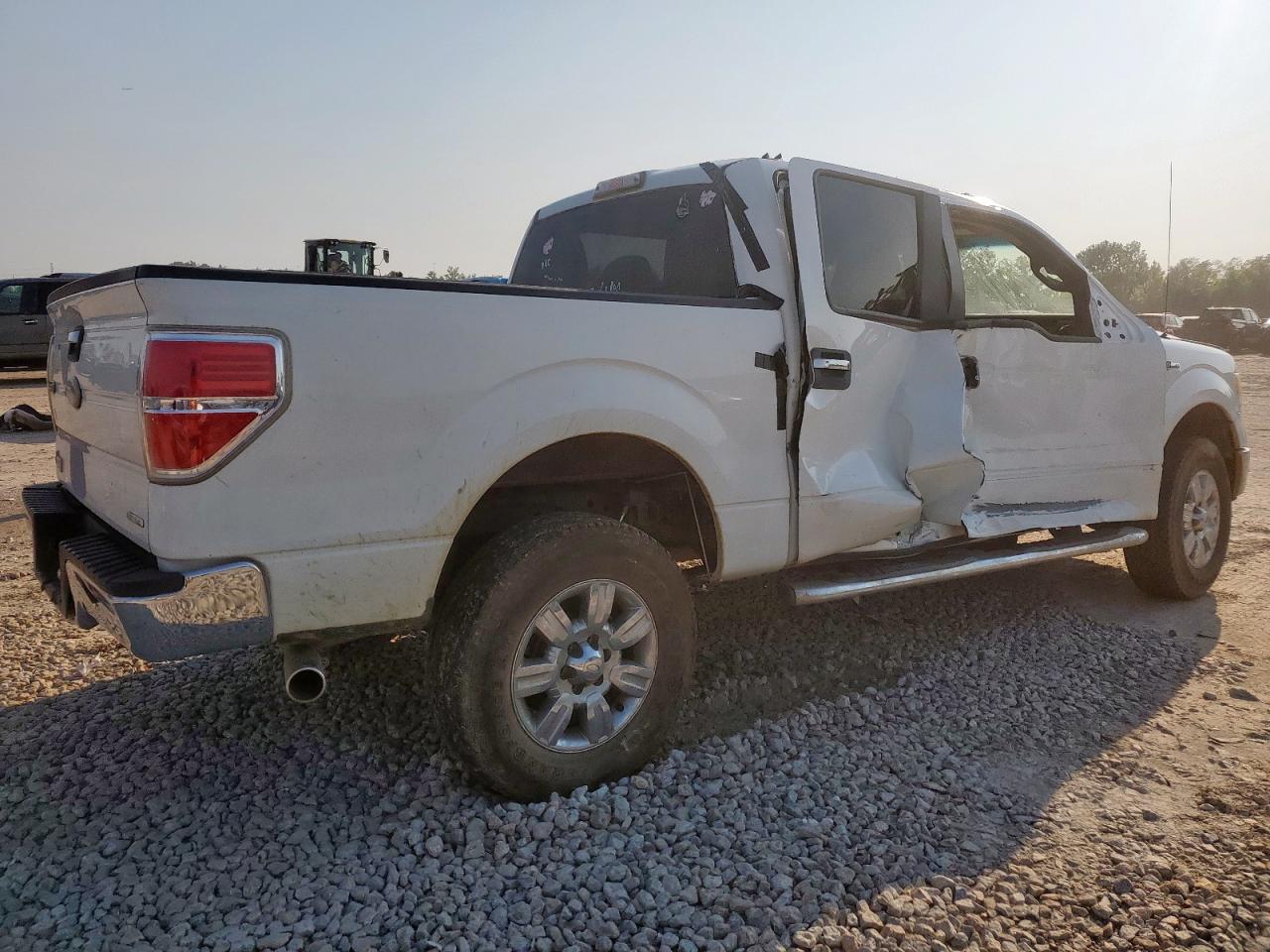 Ford F-150 Supercrew Image 4
