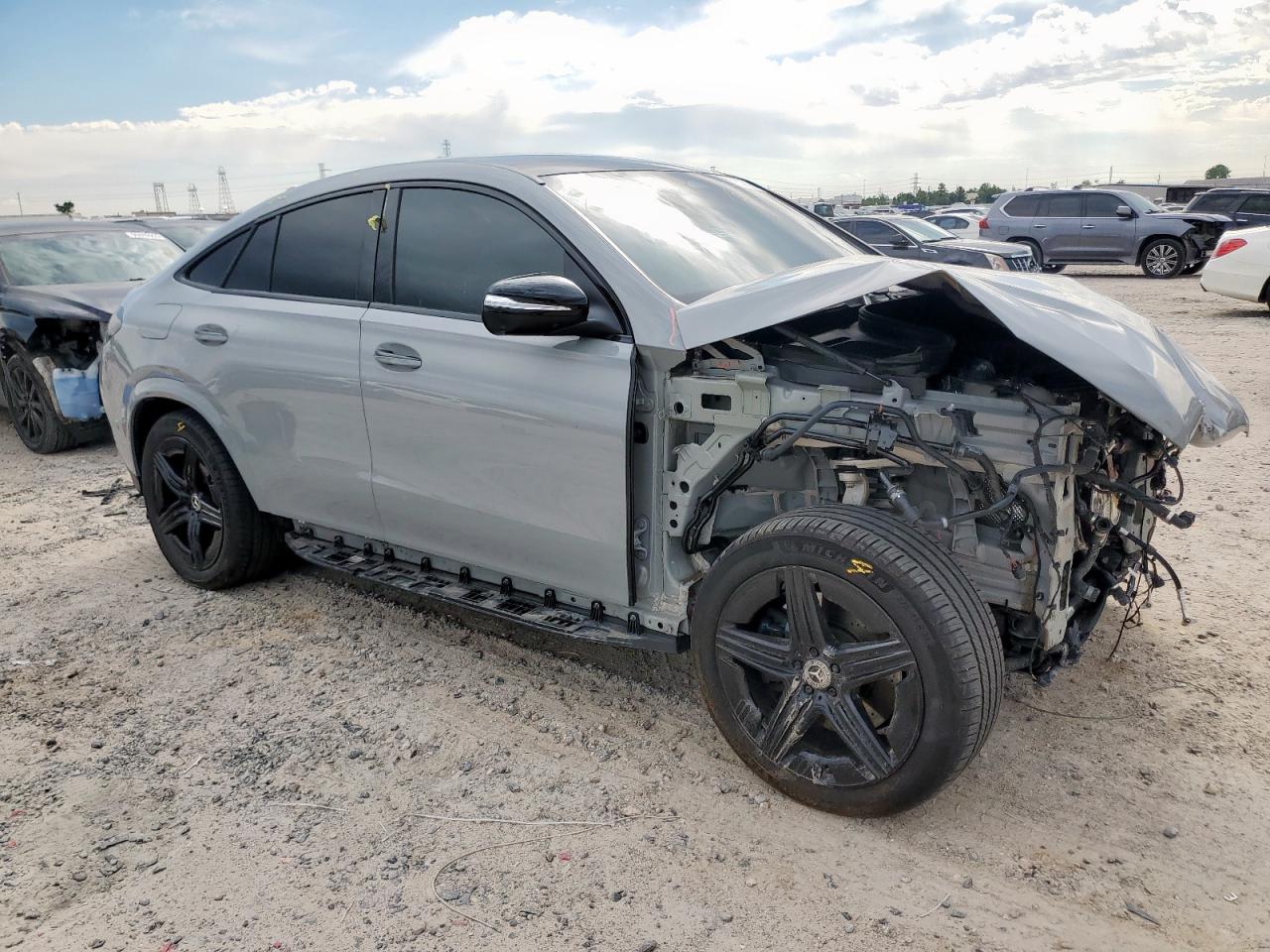 Mercedes-Benz GLE 450 4matic Image 2