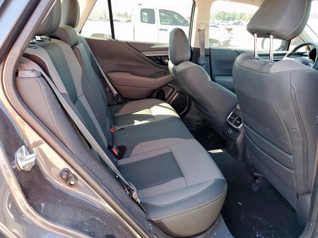 Subaru Outback Onyx Edition Image 10