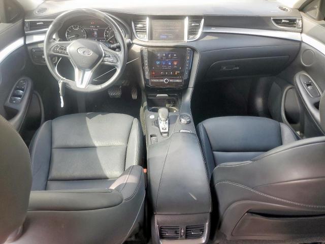 INFINITI Qx Essential Image 5