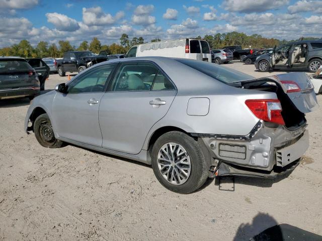 Toyota Camry Base Image 2