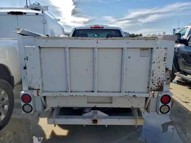 Chevrolet Silverado C2500 Heavy Duty Image 4