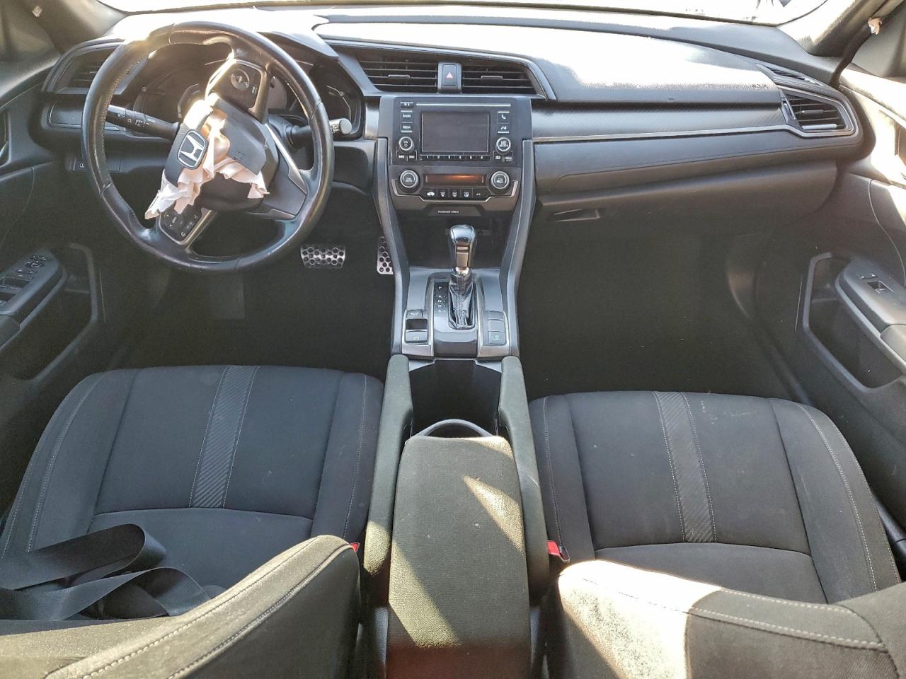 Honda Civic Sport Image 8