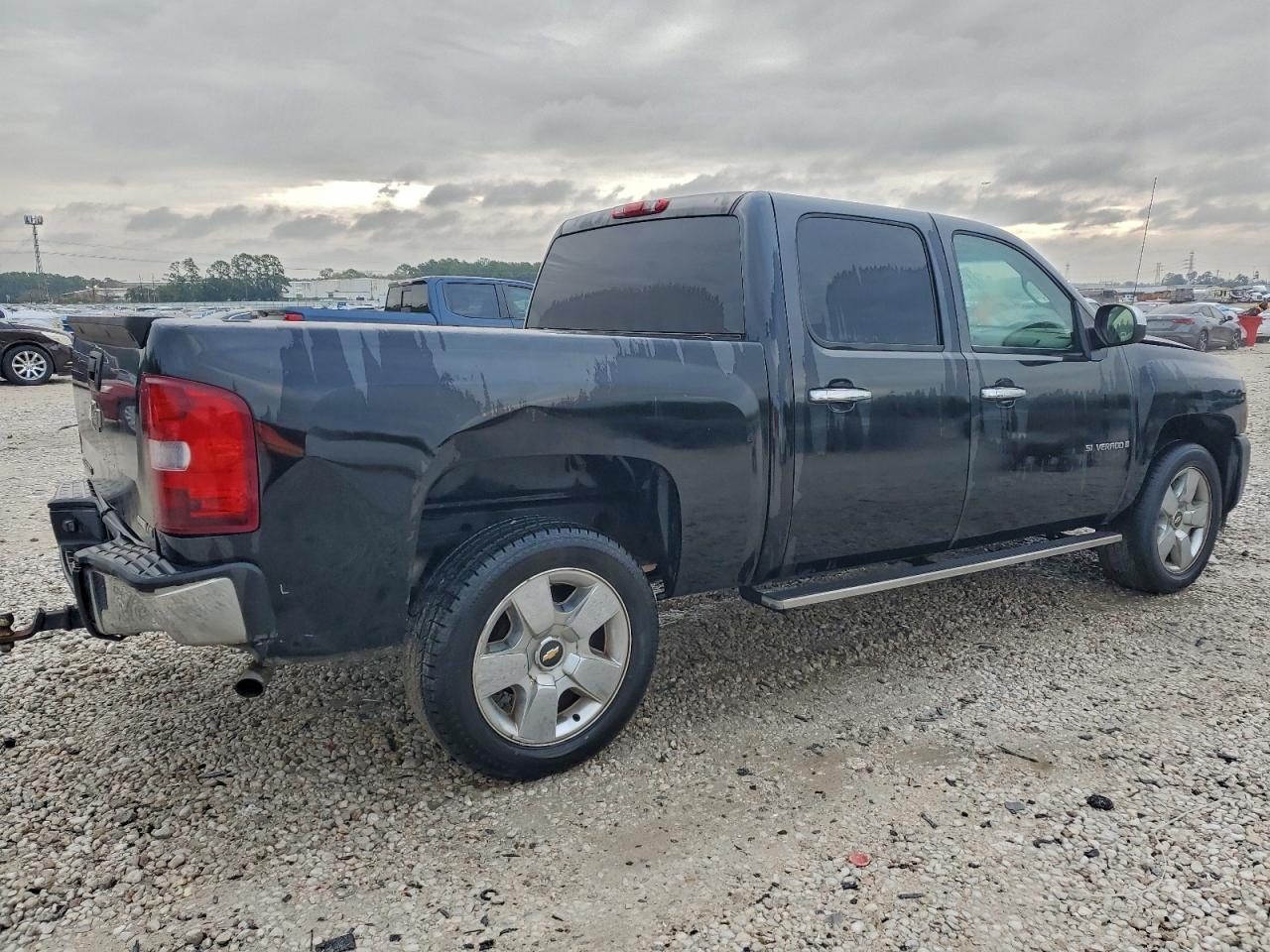 Chevrolet Silverado C1500 Lt Image 3