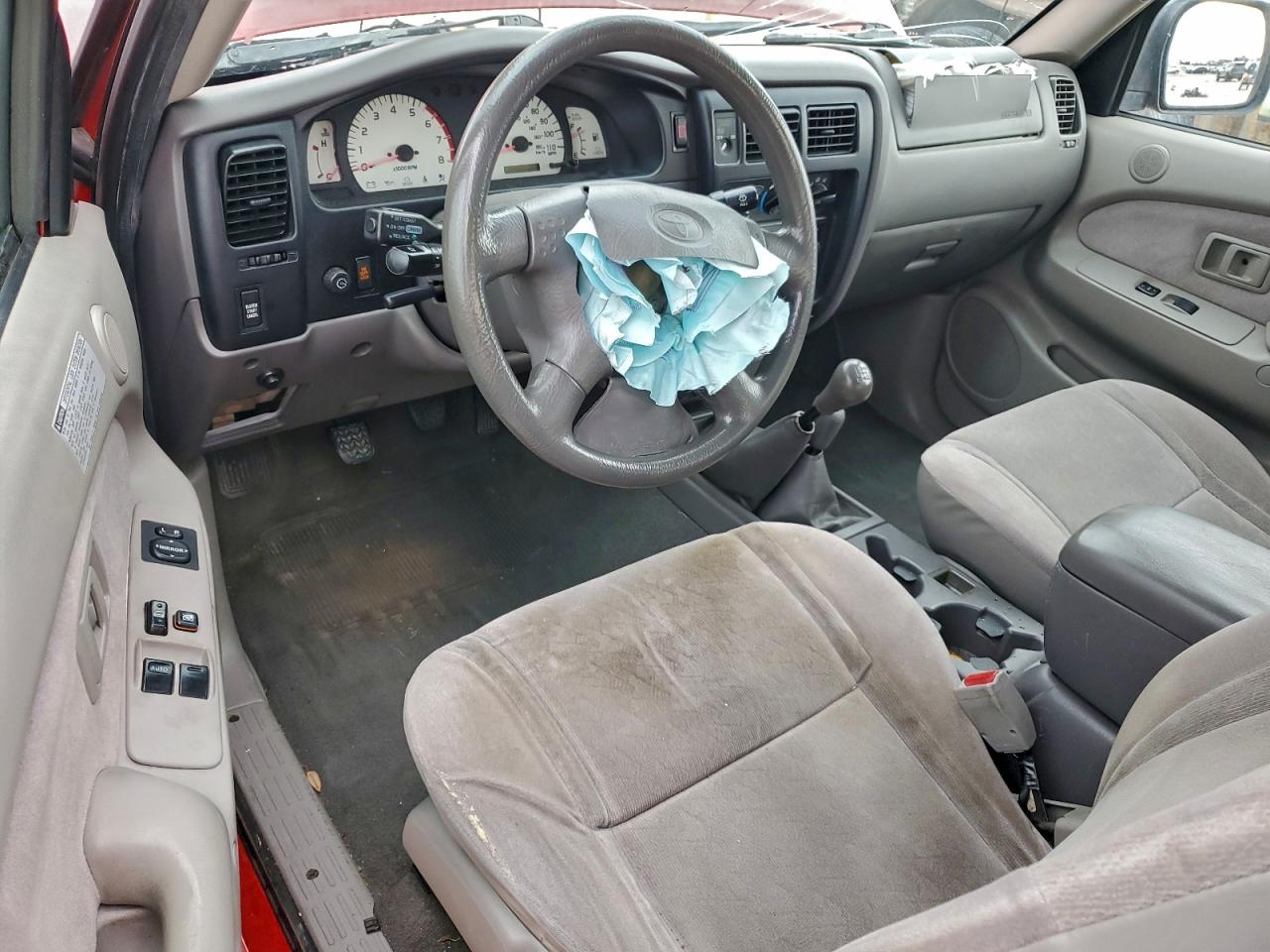 Toyota Tacoma Xtracab Image 5