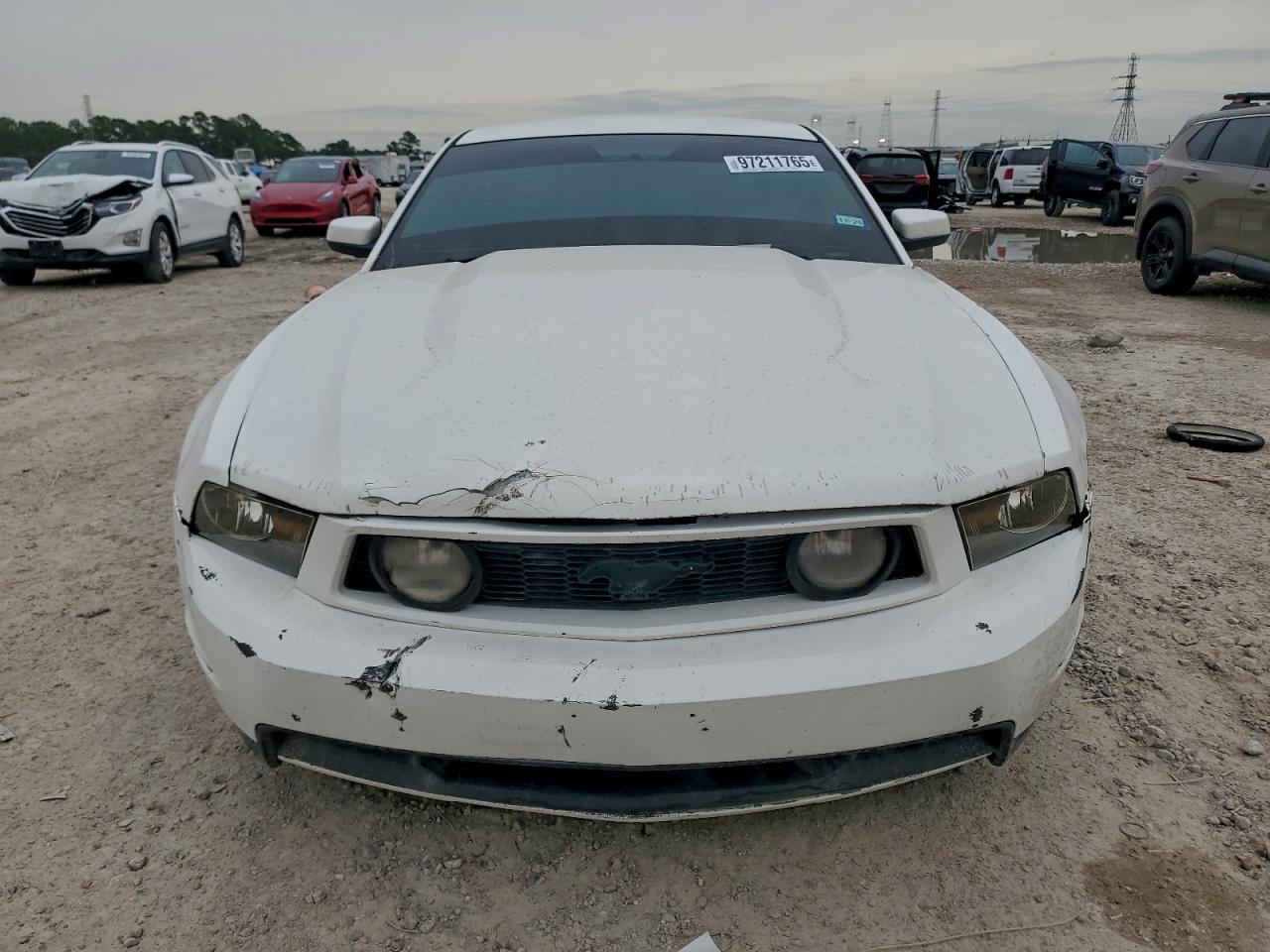 Ford Mustang Image 6