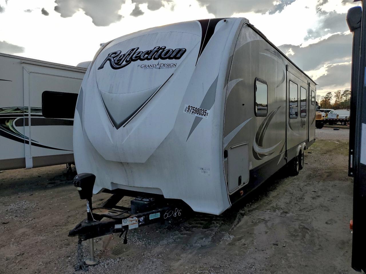 Grand Desi Reflection Image 6