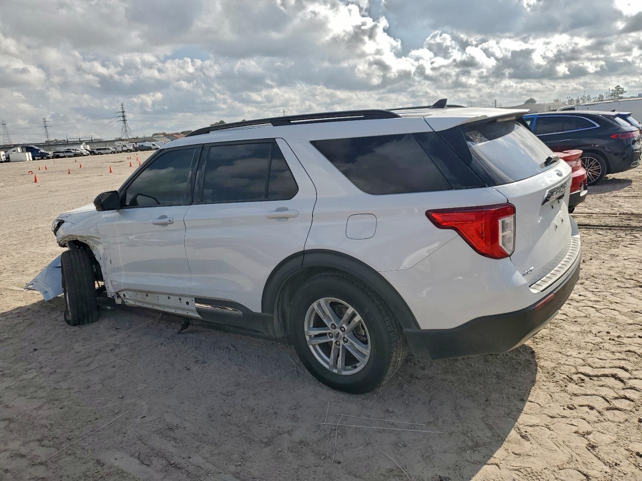 Ford Explorer Xlt Image 9