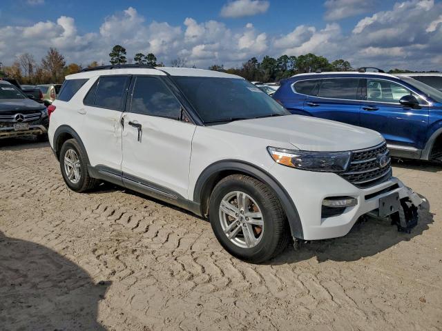 Ford Explorer Xlt Image 8