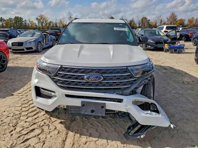 Ford Explorer Xlt Image 13