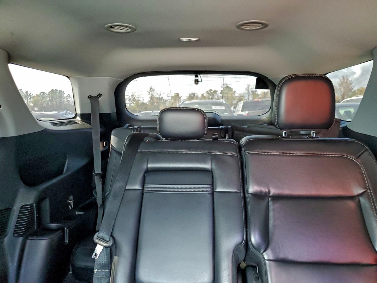 Ford Explorer Xlt Image 5