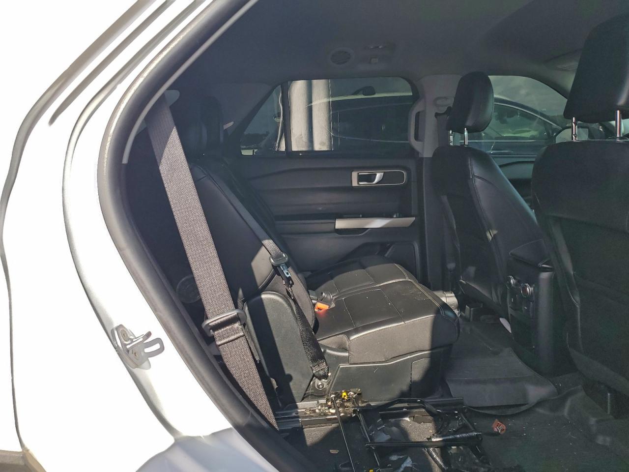 Ford Explorer Xlt Image 3