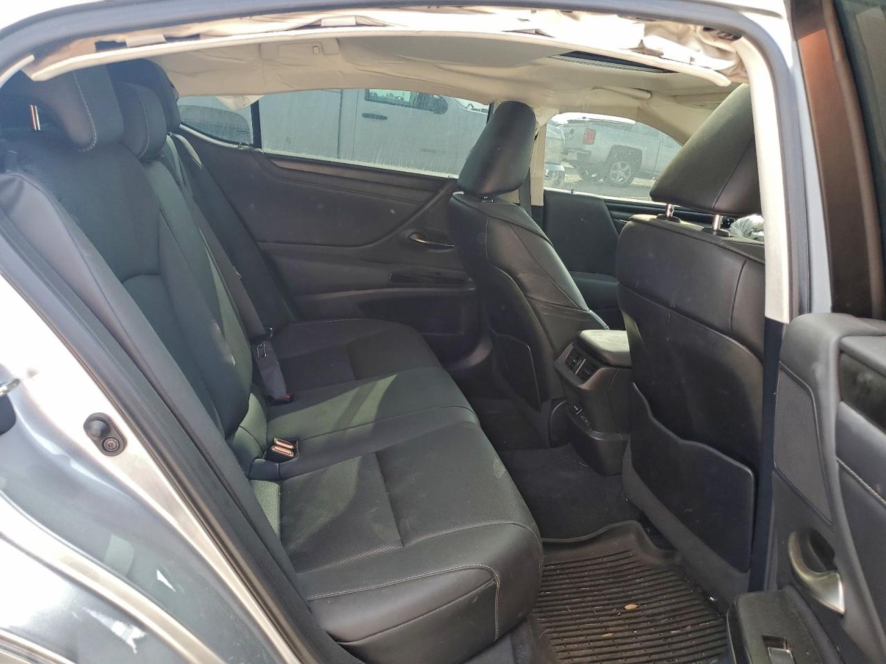 Lexus Es 350 Base Image 3