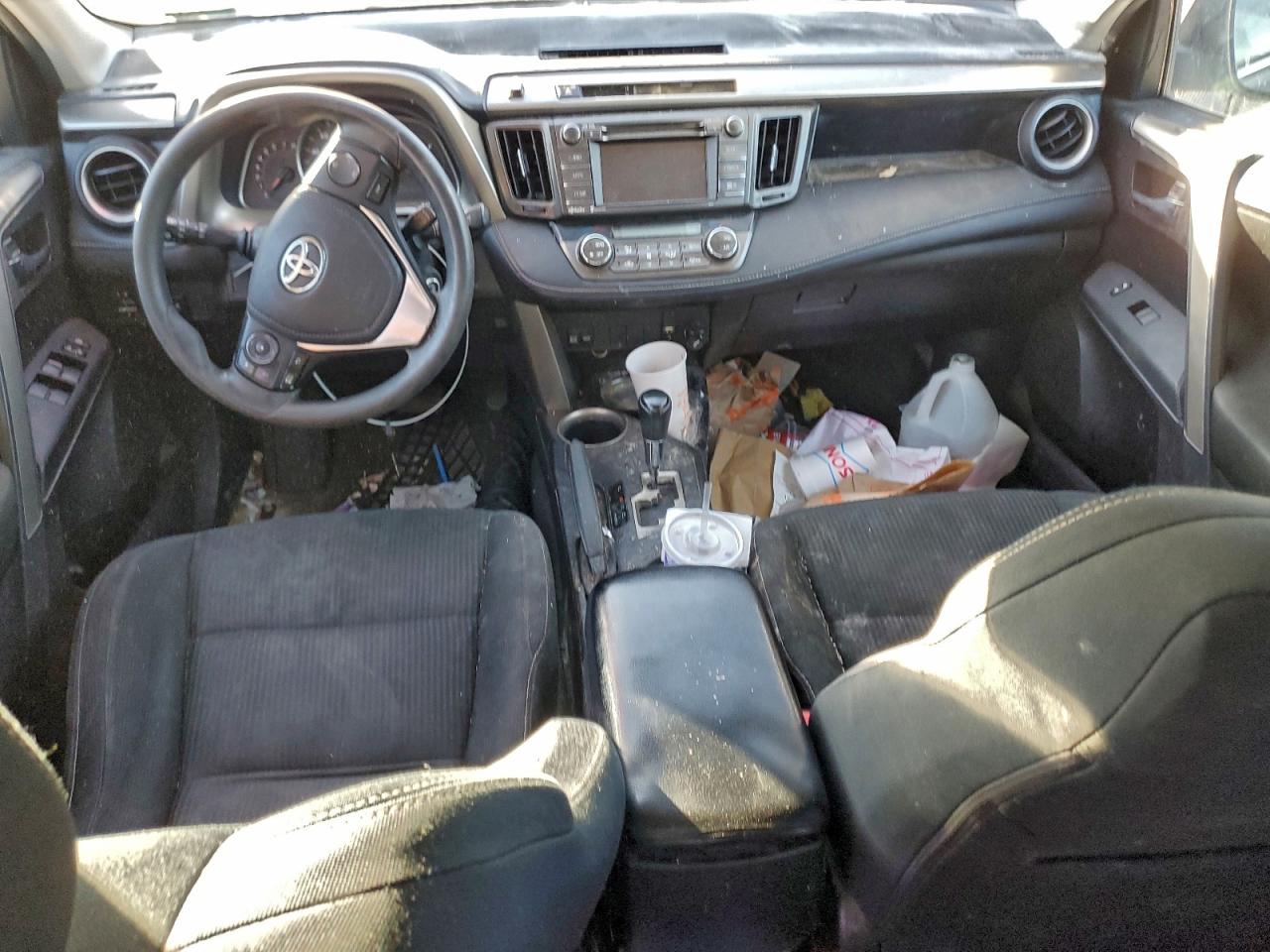 Toyota RAV4 Xle Image 8