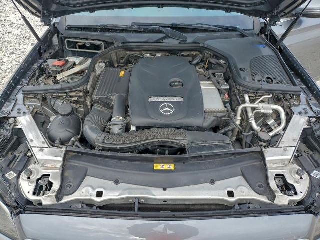 Mercedes-Benz E-Class 300 Image 10