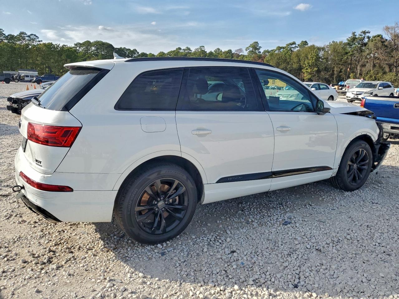 Audi Q7 Premium Plus Image 2