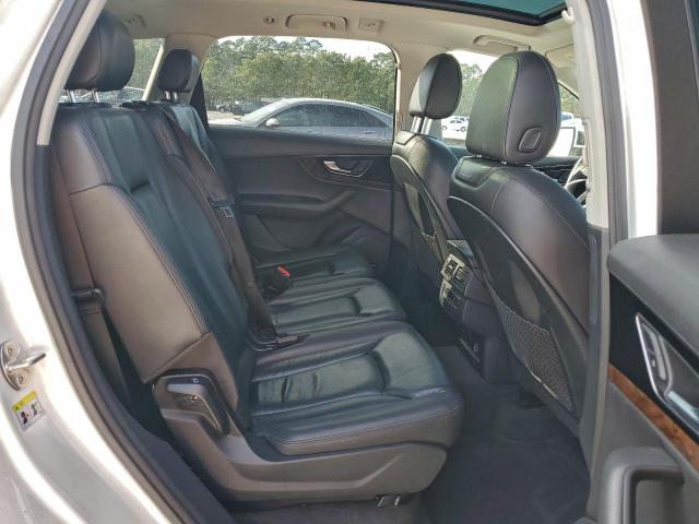 Audi Q7 Premium Plus Image 9