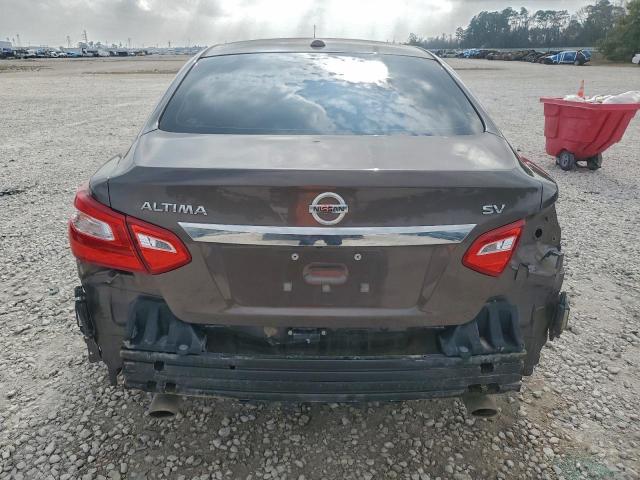 Nissan Altima 2.5 Image 3