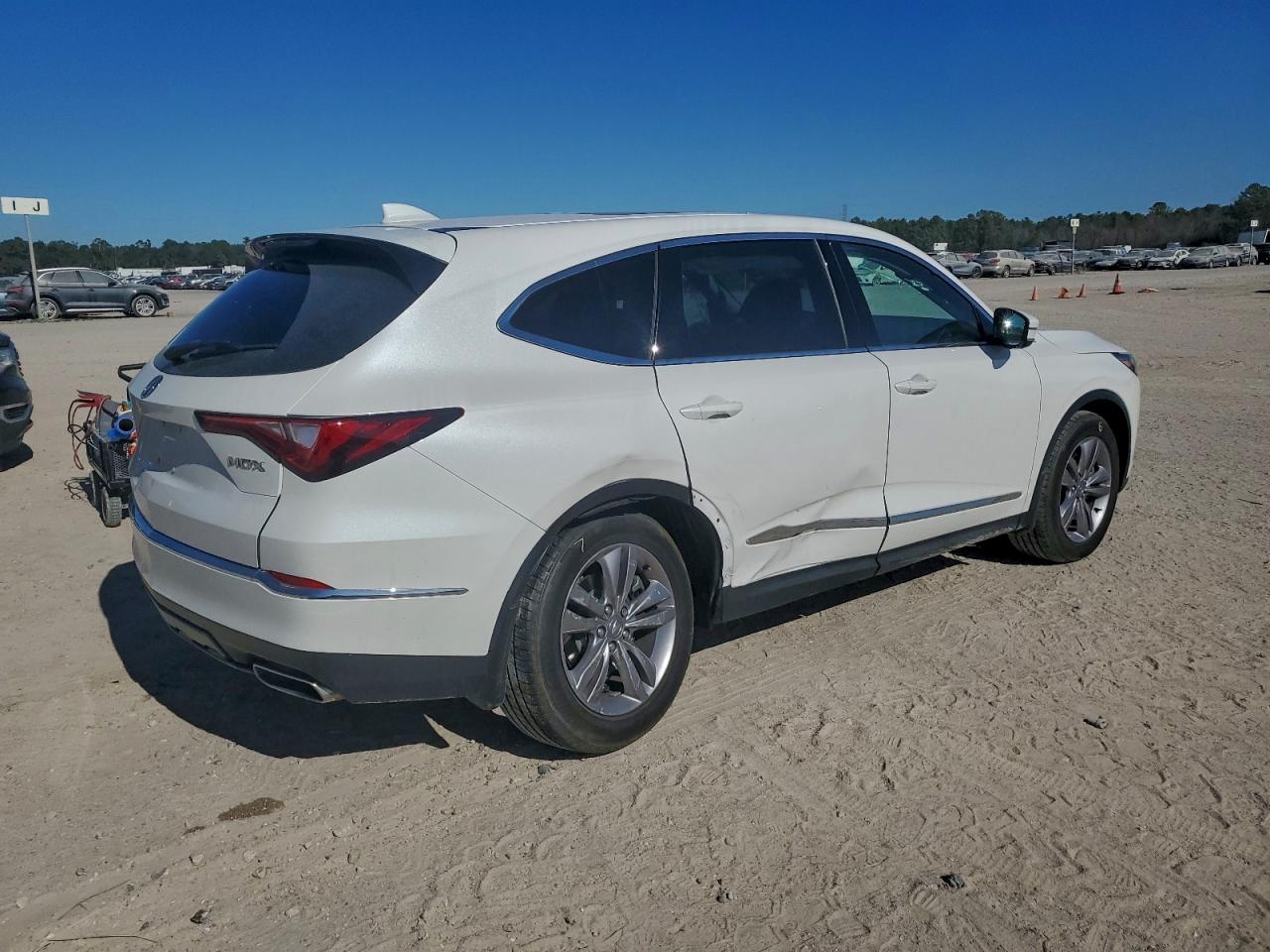 Acura MDX Image 2