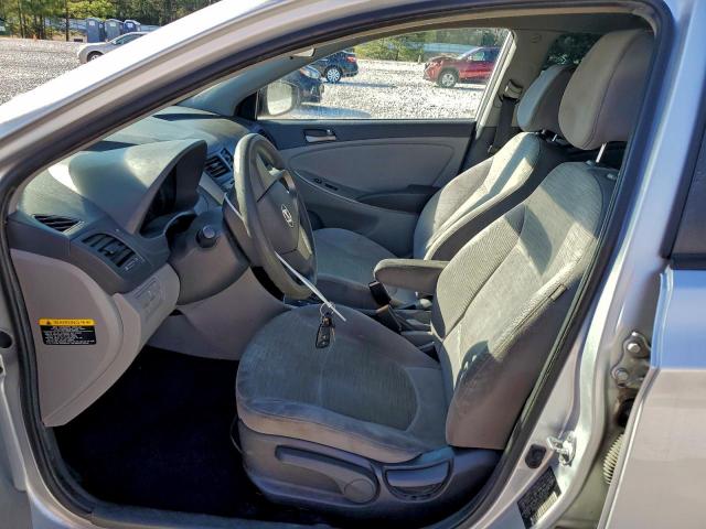 Hyundai ACCENT Se Image 9