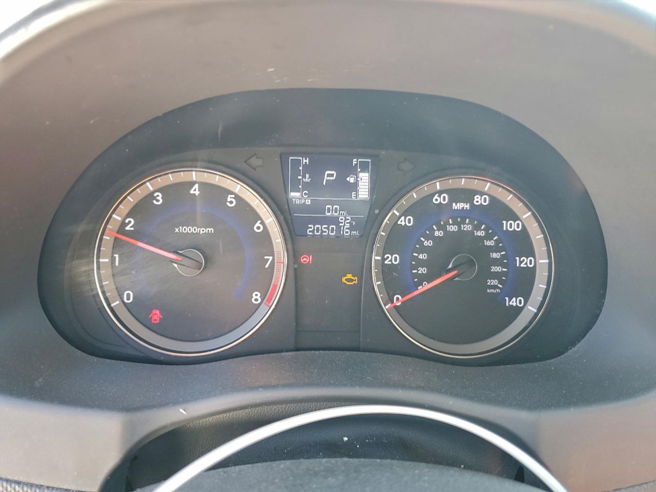 Hyundai ACCENT Se Image 11