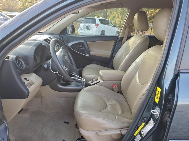 Toyota RAV4 Image 12